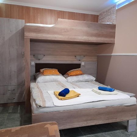 Andrea Apartman Хайдусобосло Экстерьер фото