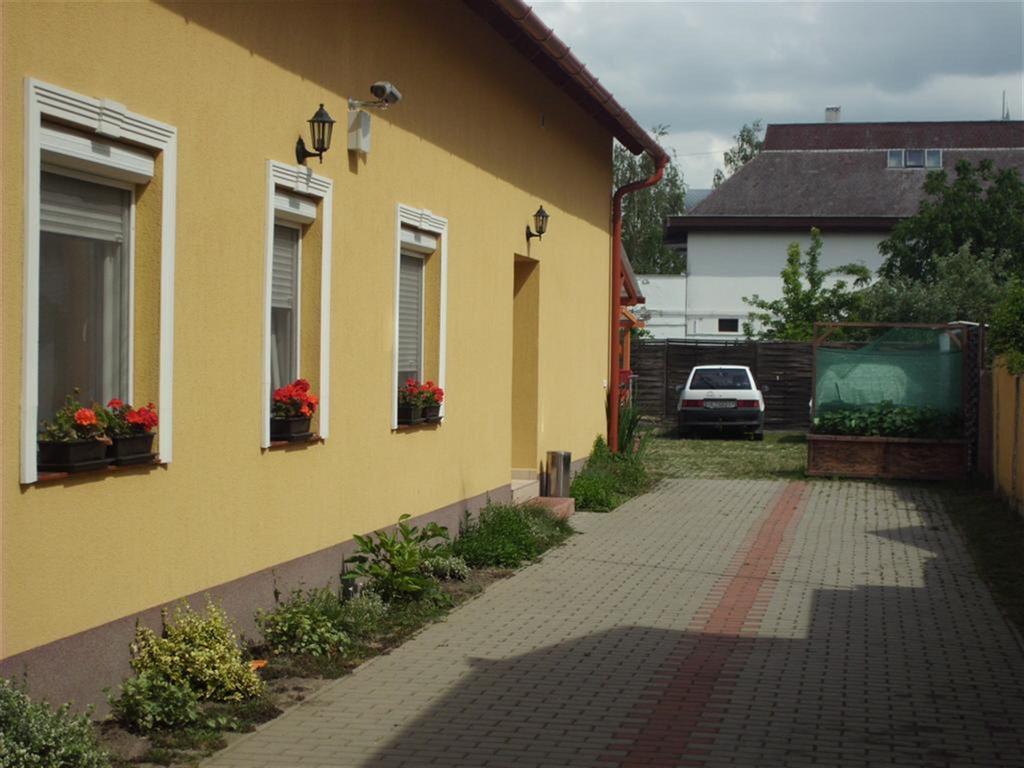 Andrea Apartman Хайдусобосло Экстерьер фото