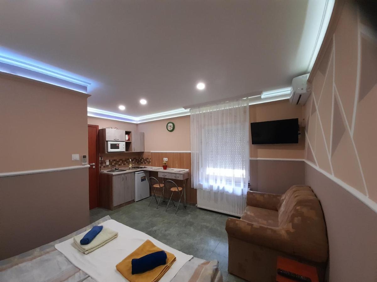 Andrea Apartman Хайдусобосло Экстерьер фото