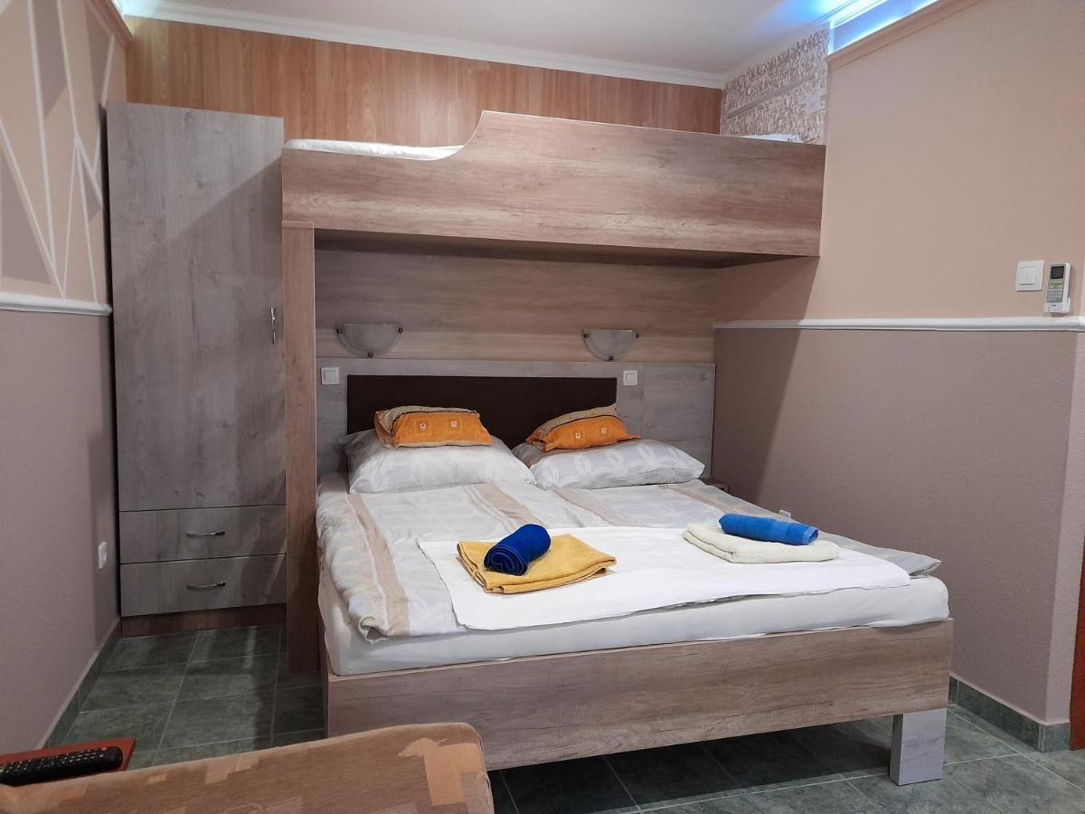 Andrea Apartman Хайдусобосло Экстерьер фото