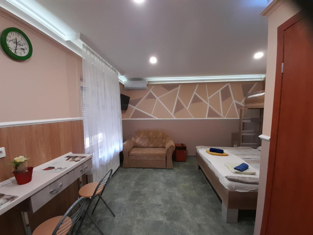 Andrea Apartman Хайдусобосло Экстерьер фото