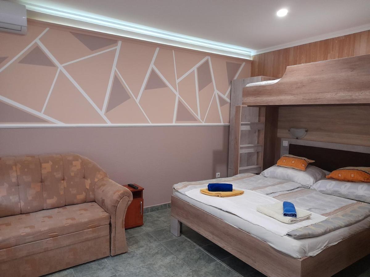 Andrea Apartman Хайдусобосло Экстерьер фото