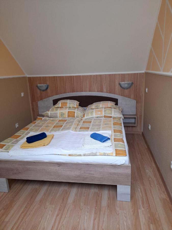 Andrea Apartman Хайдусобосло Экстерьер фото